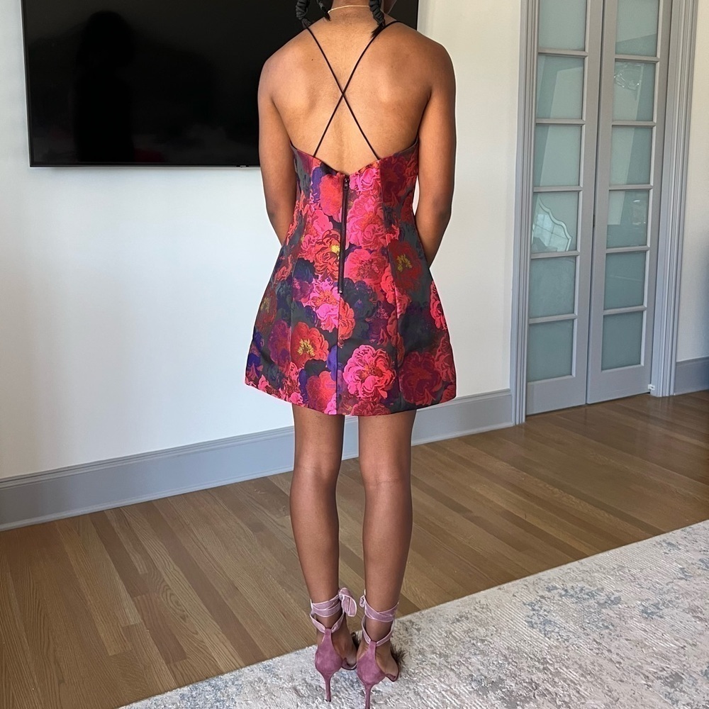 ALICE + OLIVIA TAYLA FLORAL MINI DRESS - Picture 9 of 16